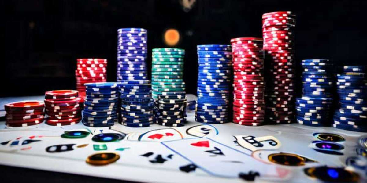 Rolling the Dice: Inside the World of Online Gambling Sites