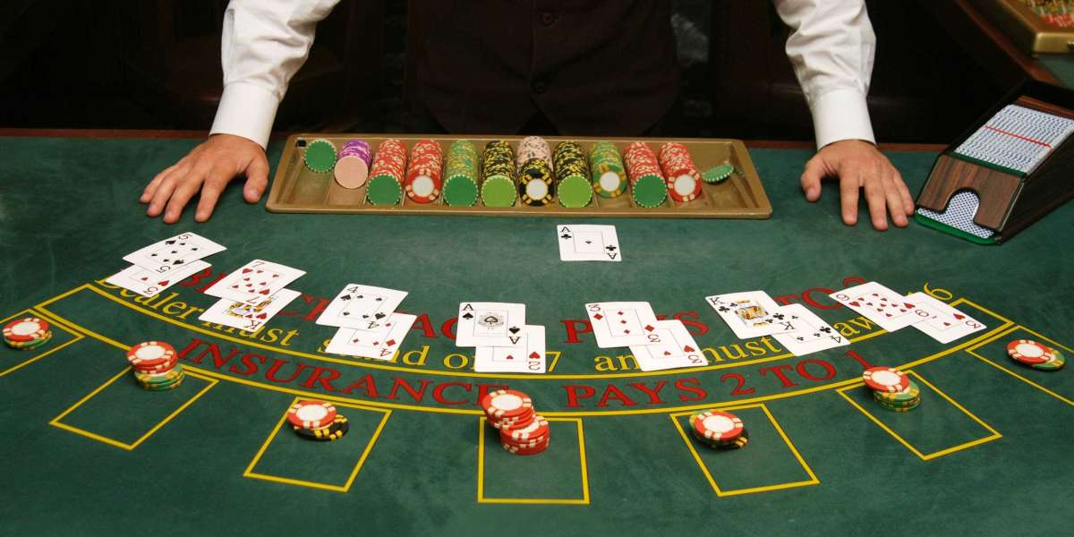 Five Essential Qualities Customers Are Searching For In Every Evolution Blackjack