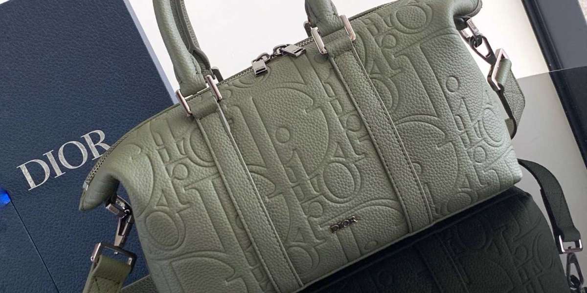 for the paint Dior chge also hand painted a herself
