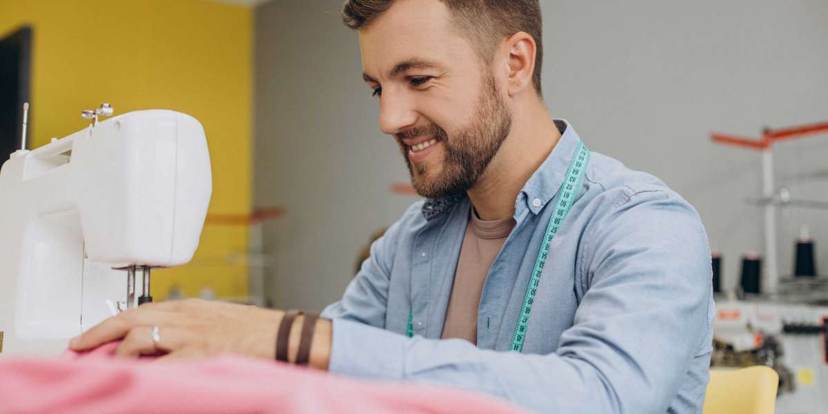 Why Travelers Are Choosing Custom Suits Over Ready-Made Fashion in 2026