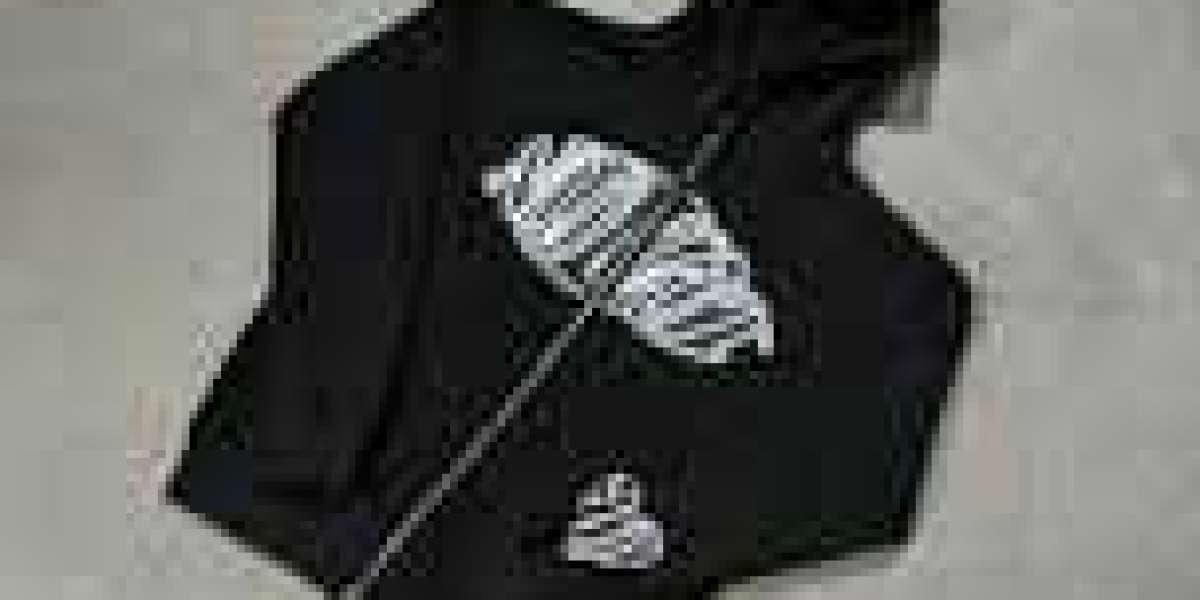 NoClout France Clothing – The Future of Urban Fashion in France